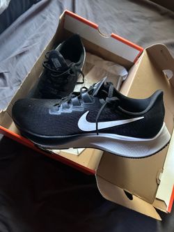 Nike Zoom Pegasus 37, size 10 1/2 man us , nuevos new, nunca se han husado