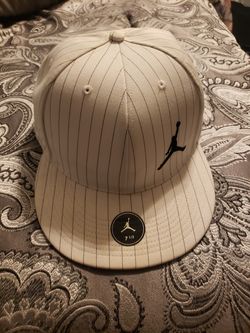 White stripe jordan cap