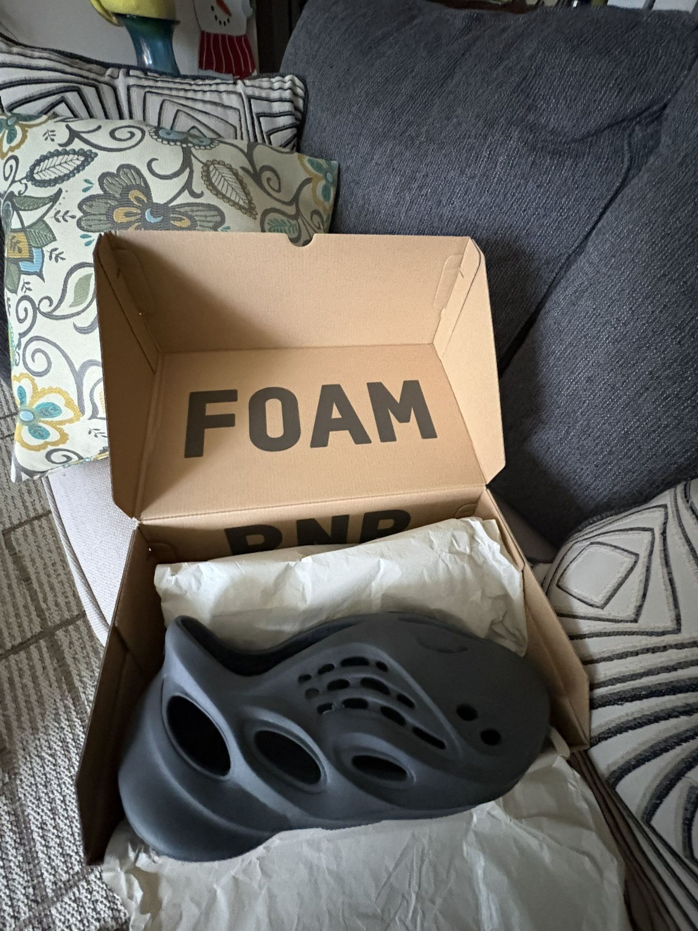 Foam Runners Size 11