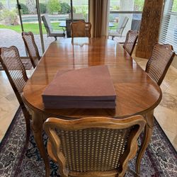 Drexel French Provincial Dining Set – Table + 6 Chairs + 3 Leaves – Excellent Condition 