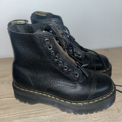 Platform Dr. Marten’s Boots 