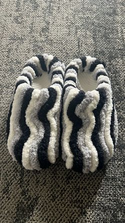 Swirl Fur Slides Custom Made 