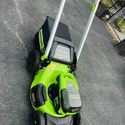 Greenworks 48V (2 x 24V) 21" Brushless Cordless (Self-Propelled) Lawn Mower (LED Headlight), (2) 5.0