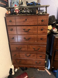 Ashely Furniture  Dresser Chest of drawers  4 1/2ft Tall 