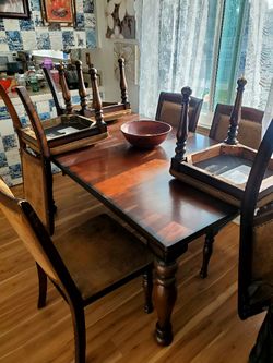Farmhouse Style  Rustic Cherry Dining Table.  6 Chairs