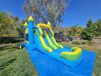 Jumper Waterslide Combo