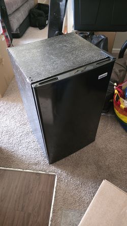 Igloo mini fridge