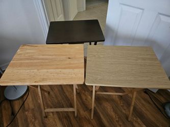 Folding tables