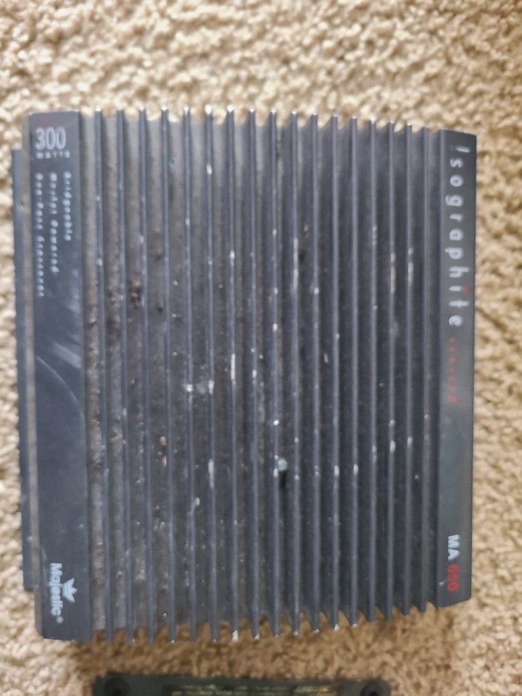 Car Amp.