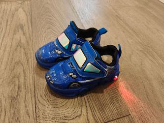 Toddler Light-Up Sneakers 6T
