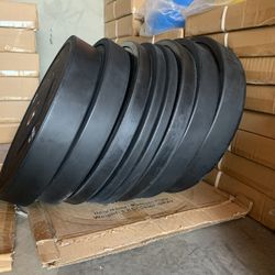 Brand New 330lbs Olympic Rubber Bumper Plate Set