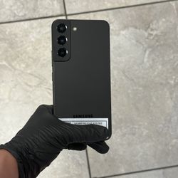 SAMSUNG S22 UNLOCKED 