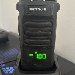 Retevis RT68 Two-Way Radio w/ Charger – Needs New Battery