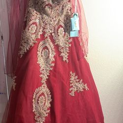 Camille La Vie Red and Gold Prom Gown Sweetheart Neckline 