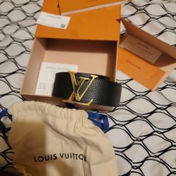 Louie Vuitton Men's Belt