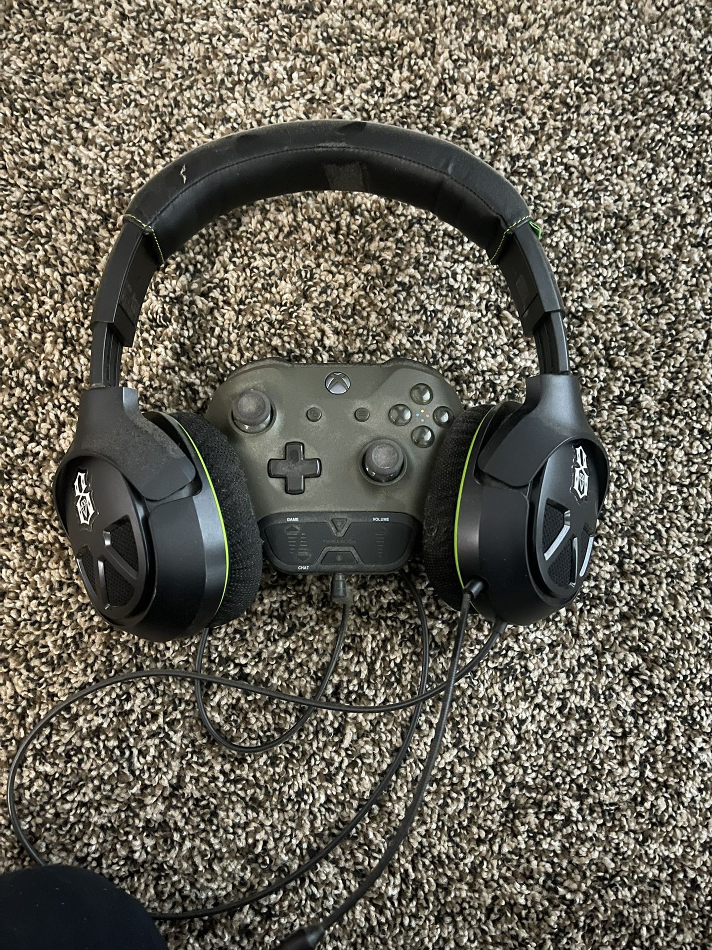 Xbox Controller With Turtle Beach Headset