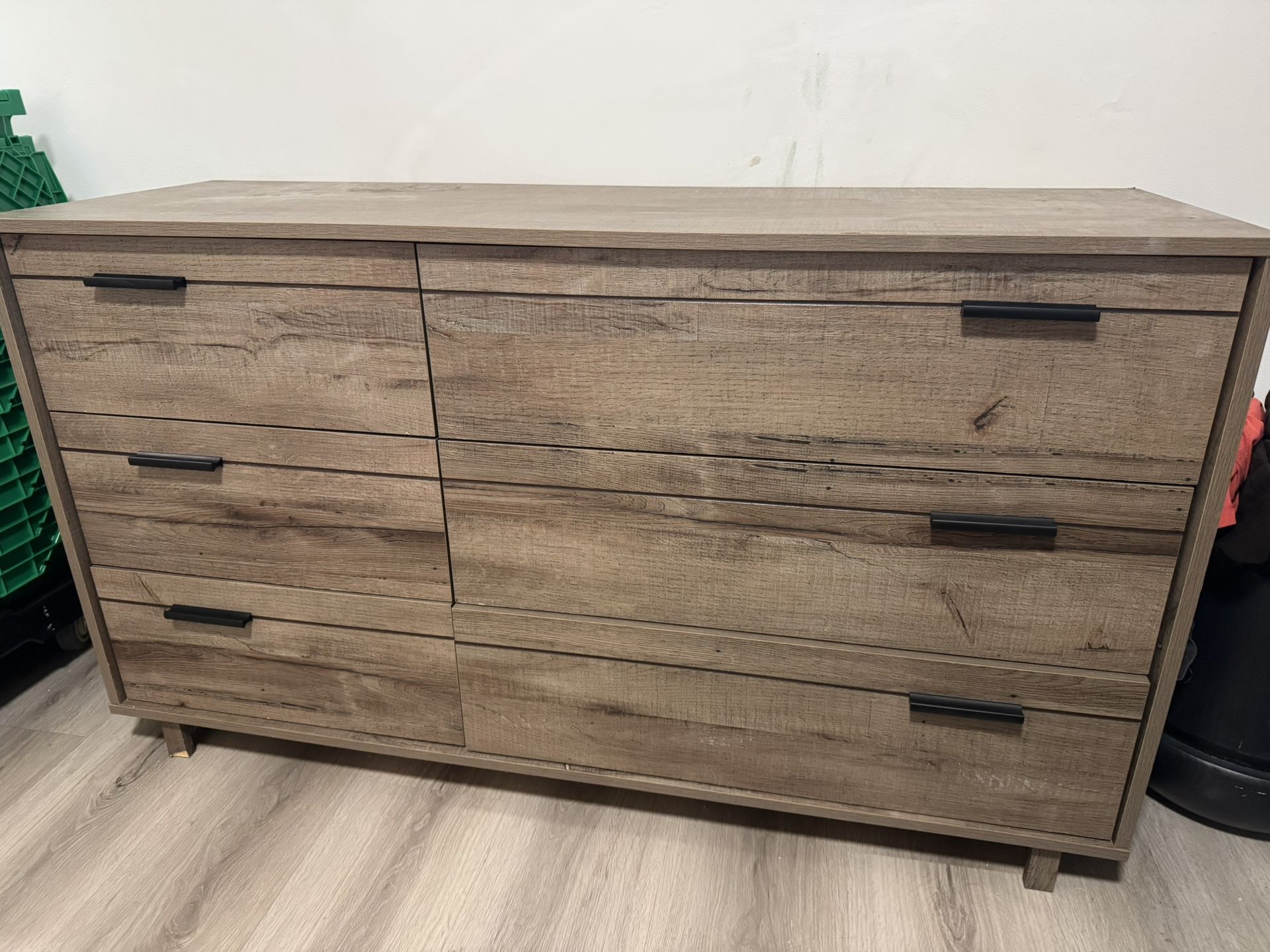 Dresser And Nightstands