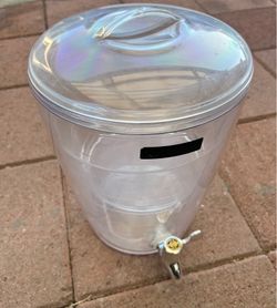 2 Gallon Clear Plastic Double Wall Beverage Dispenser For Picnics, Parties
