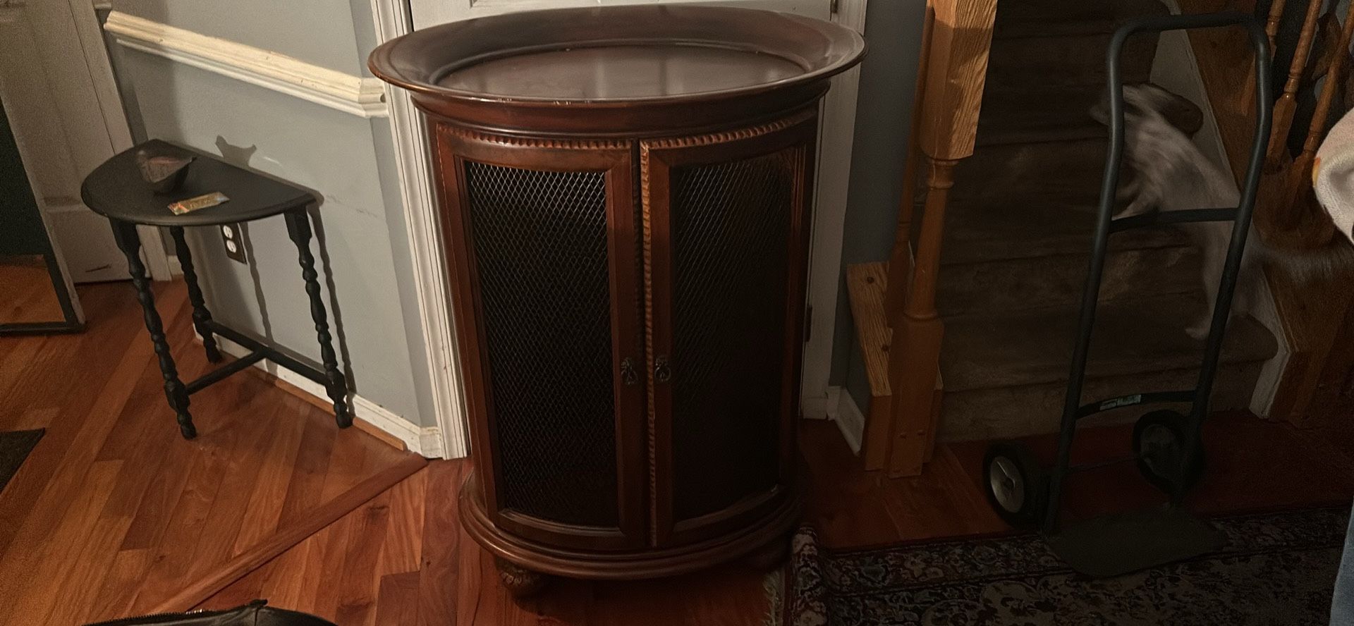 Reno Wine Cabinet Cherry Wood