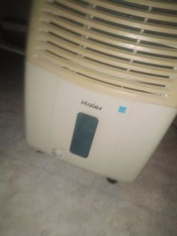 AIR PURIFIER CHEAP WORKS LIKE NEW