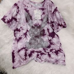 A bunch of fancy T shirt