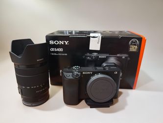 Sony A6400 Camera Bundle w/ 18-135mm Lens, 3 Batteries, Charger & Box