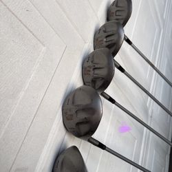 Lefty golf clubs