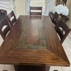 Dining table & Chairs