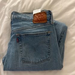 Levi’s jeans. Women’s
