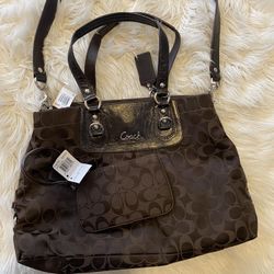 Coach Purse And Wristlet 