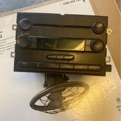 Ford F150 2004-2006 Stock Radio