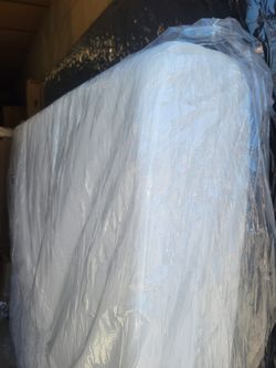 QUEEN MATTRESS