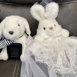 Vintage Mid 1990’s Stuffed Animals Bride And Groom. 