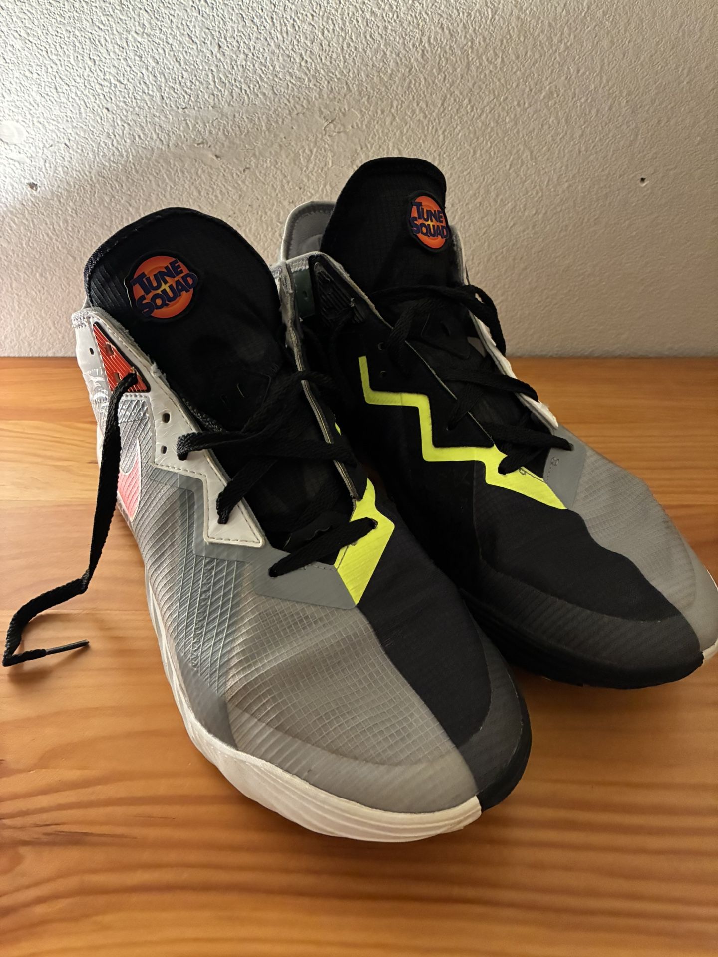Nike LeBron 18