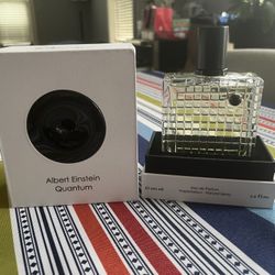 Albert Einstein Quatum