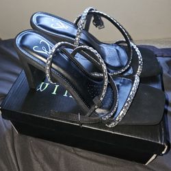 New Womens Blk/Heels