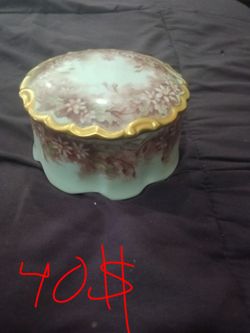 Hand painted porcelain vanity box