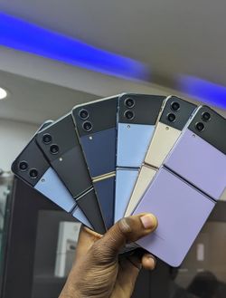 Samsung Galaxy Z Flip 4 Unlocked With Warranty