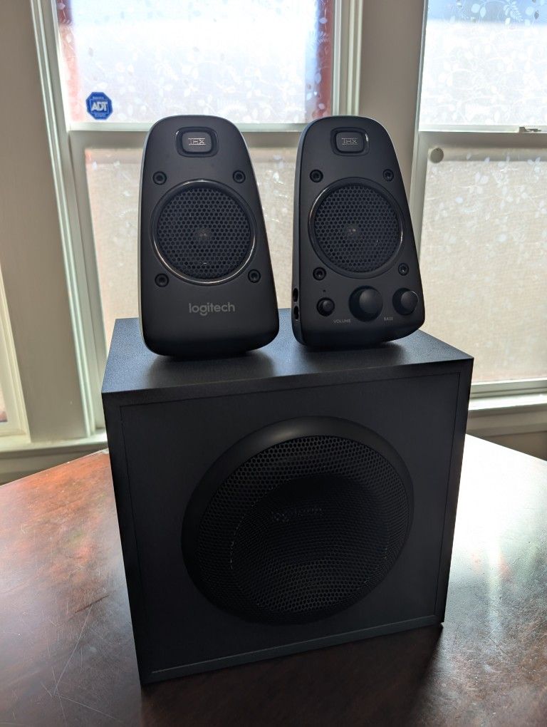 Logitech Z625