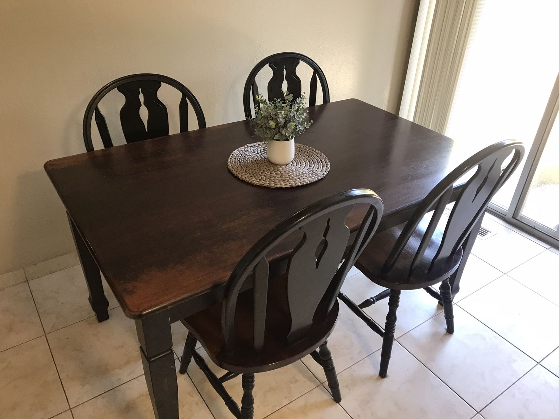 Kitchen table and chairs (solid wood)