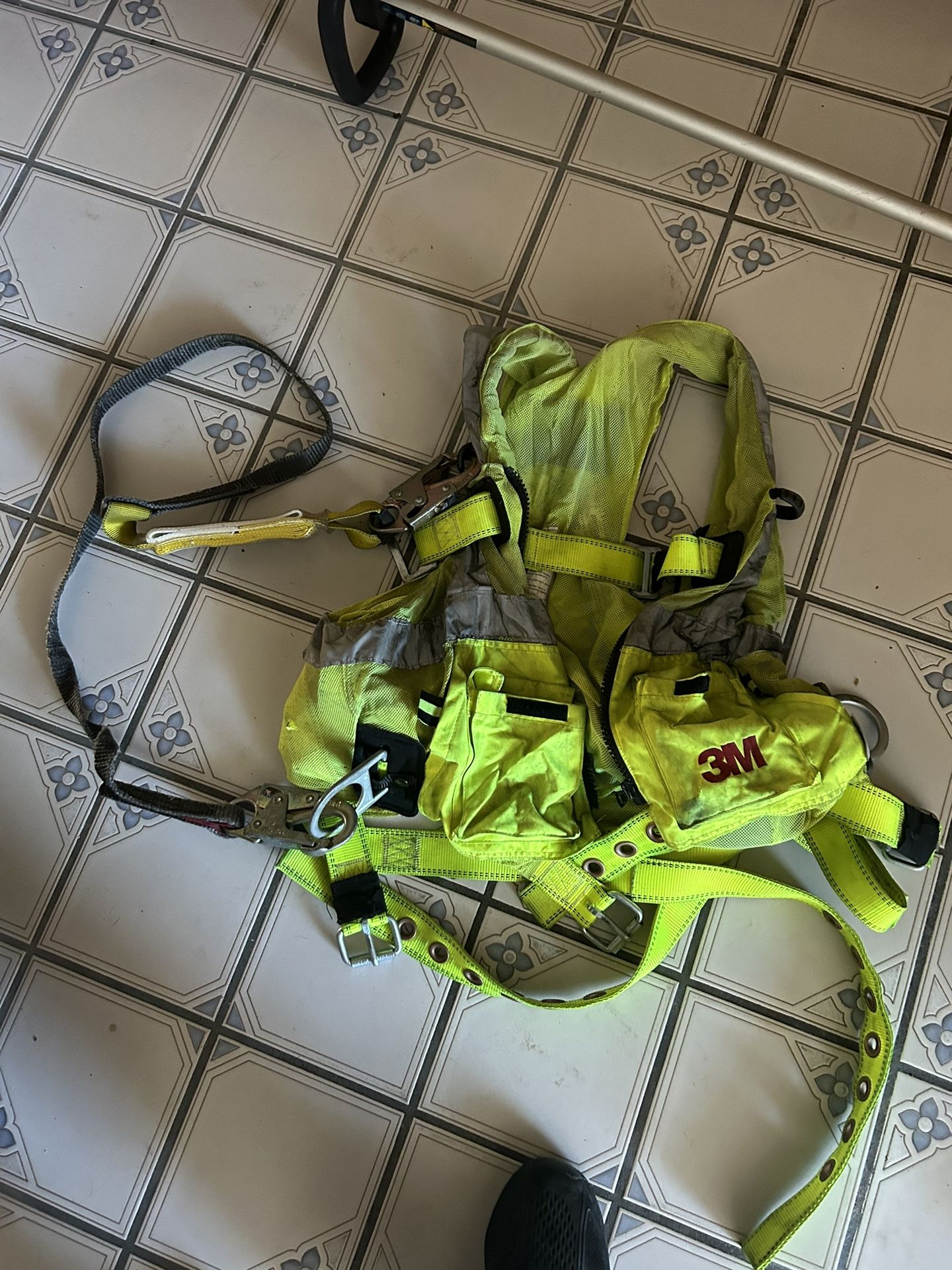 Safety Harness Vest for Scissor Lifts