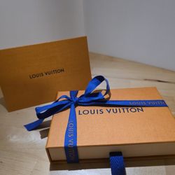 Brand New Louis Vuitton LV Club Key Ring And Bag Charm