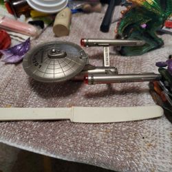 Star Ship ENTERPRISE .