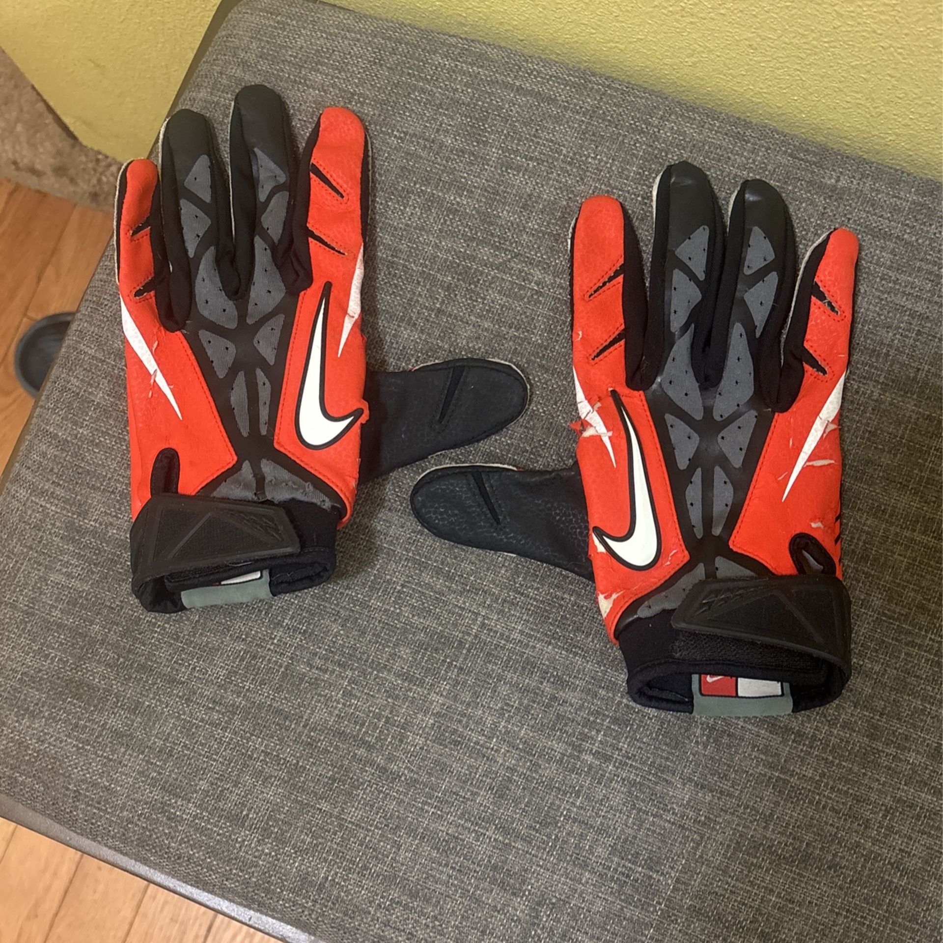 Men’s Large Football Gloves