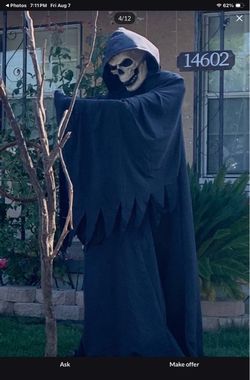 6 Foot BLACK HEART Halloween Animatronic