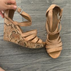 Kenneth Cole Reaction High Heels