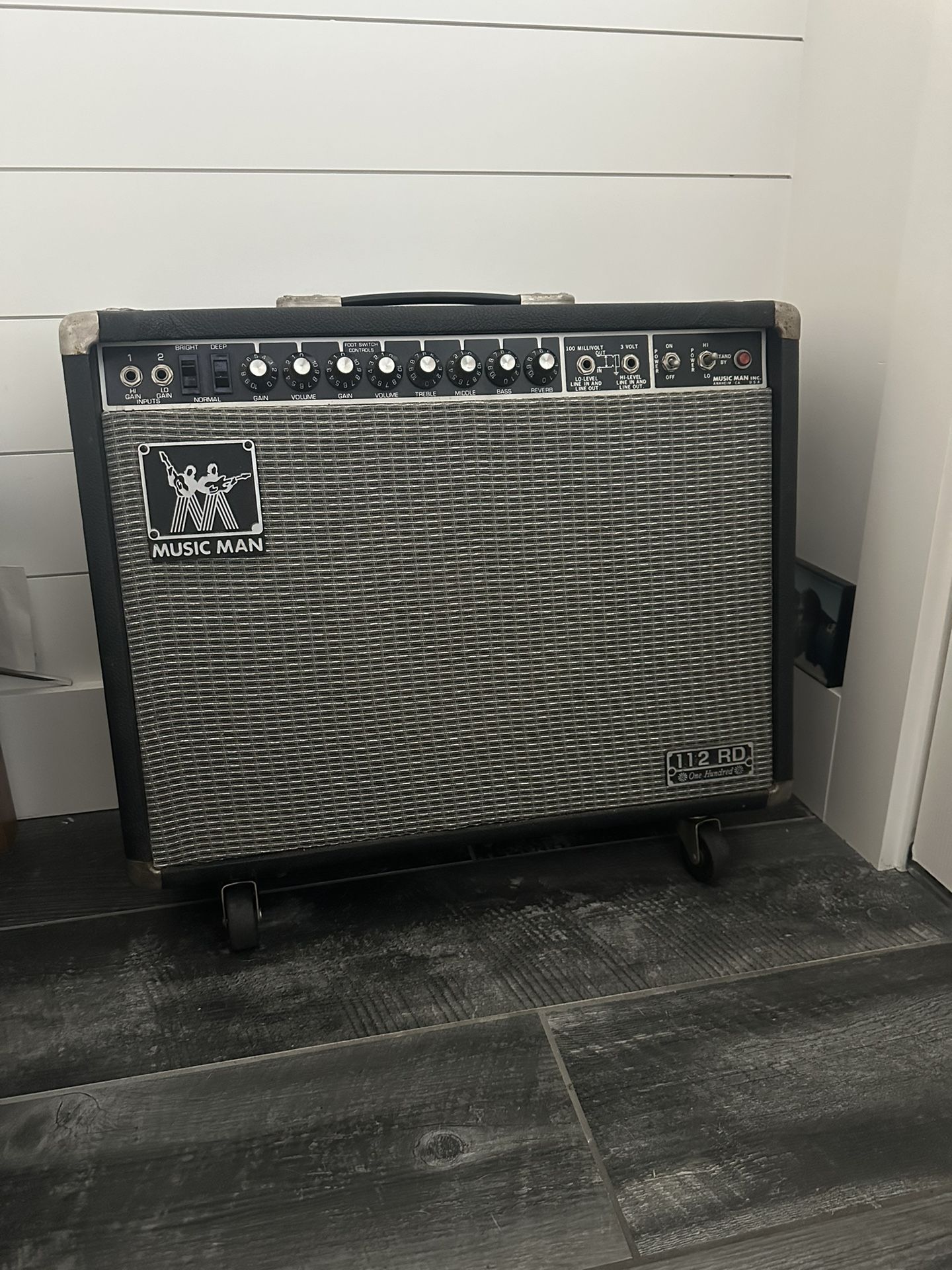 Musicman 122 Rd 100  Guitar Amp