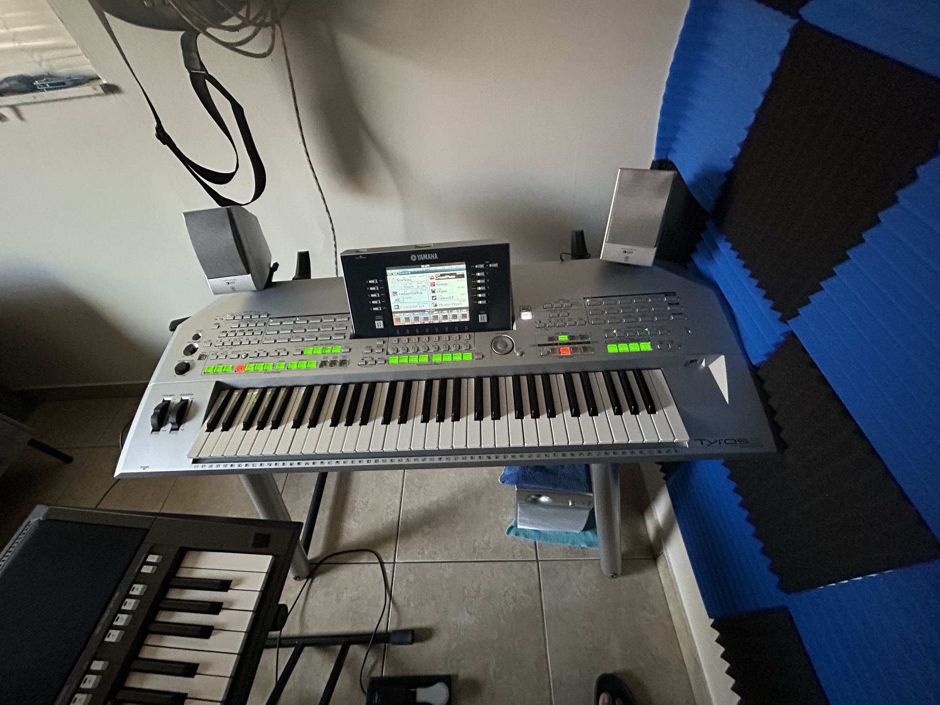 yamaha tyros 2