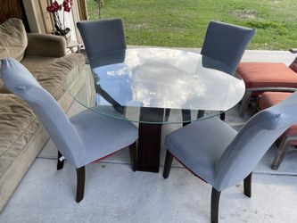 Dining table and Chairs Set