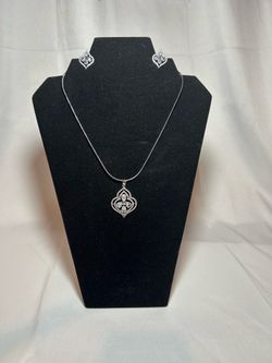 silver designer dangling pendant set